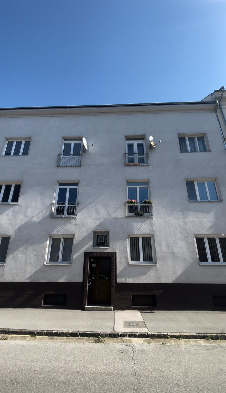 REZERVOVANÉ! 2 izbový byt s loggiou v historickej časti Košíc