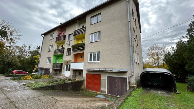 4 izbový byt  s dvoma loggiami v obci Kecerovce