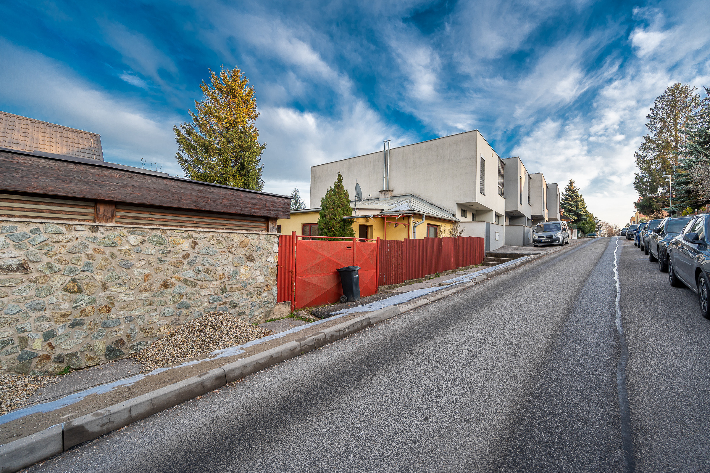 Lukratívny pozemok blízko centra mesta - 259 m2, Košice - JUH