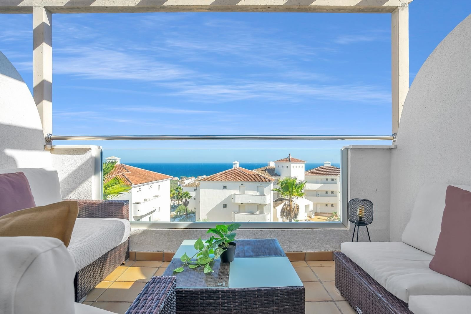 Moderný 3-izbový apartmán v komplexe Small Oasis