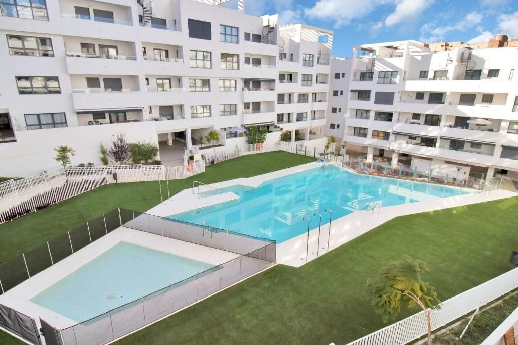 2 izbový apartmán v Estepona Gardens, Španielsko