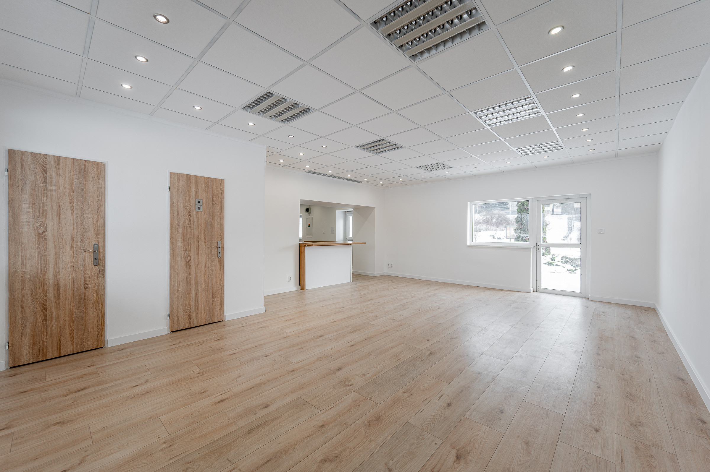 Showroom s pozemkom, Košice - Dargovských hrdinov