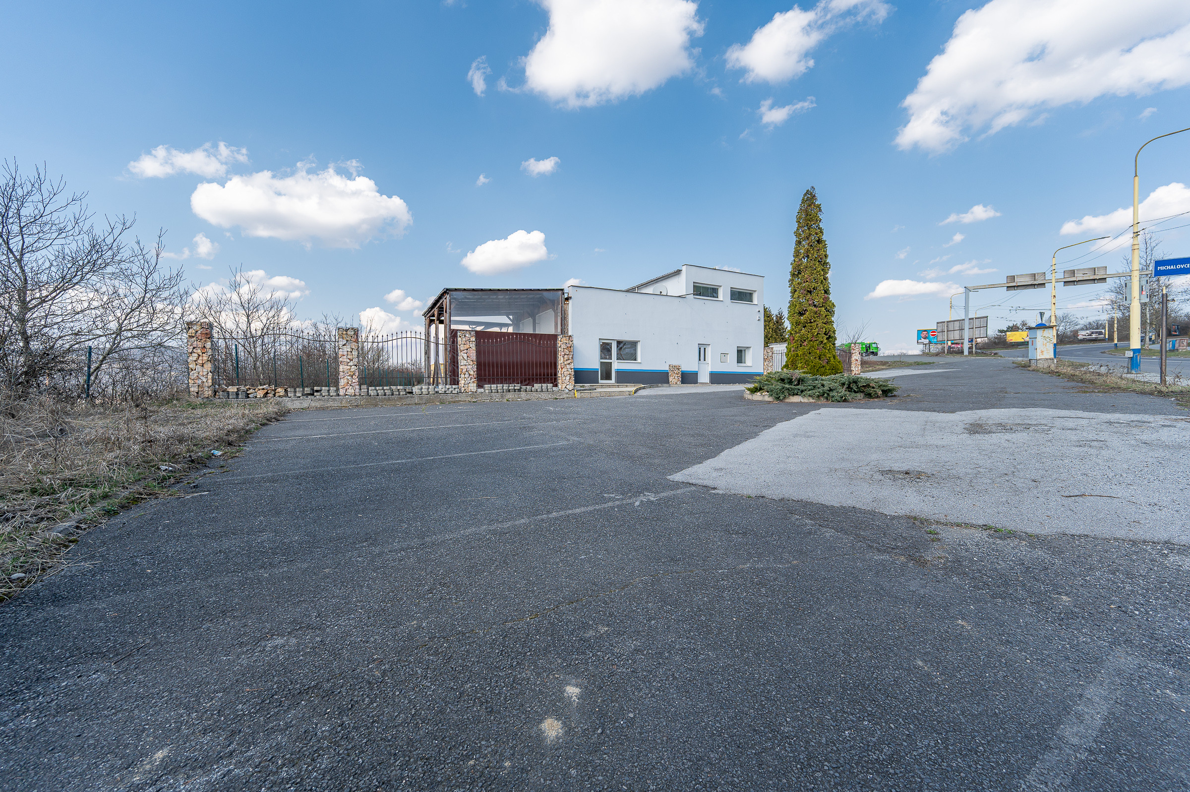 Showroom s pozemkom, Košice - Dargovských hrdinov