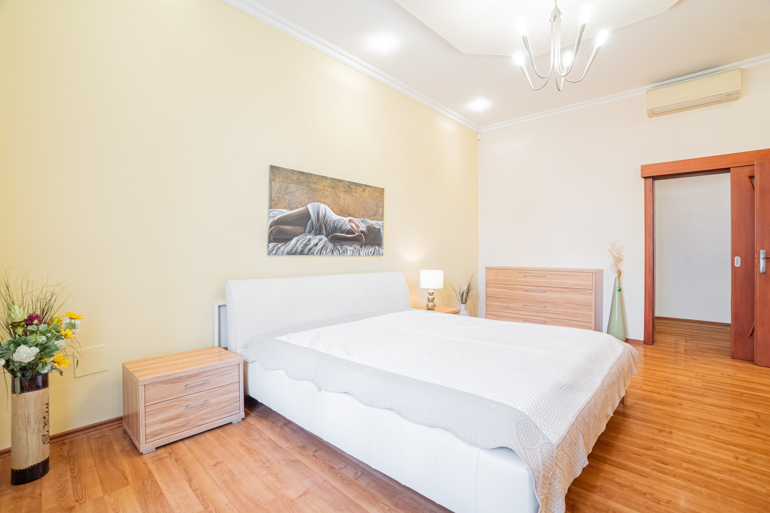 Staromestský tehlový byt s vlastným nádvorím, Košice - Staré Mesto