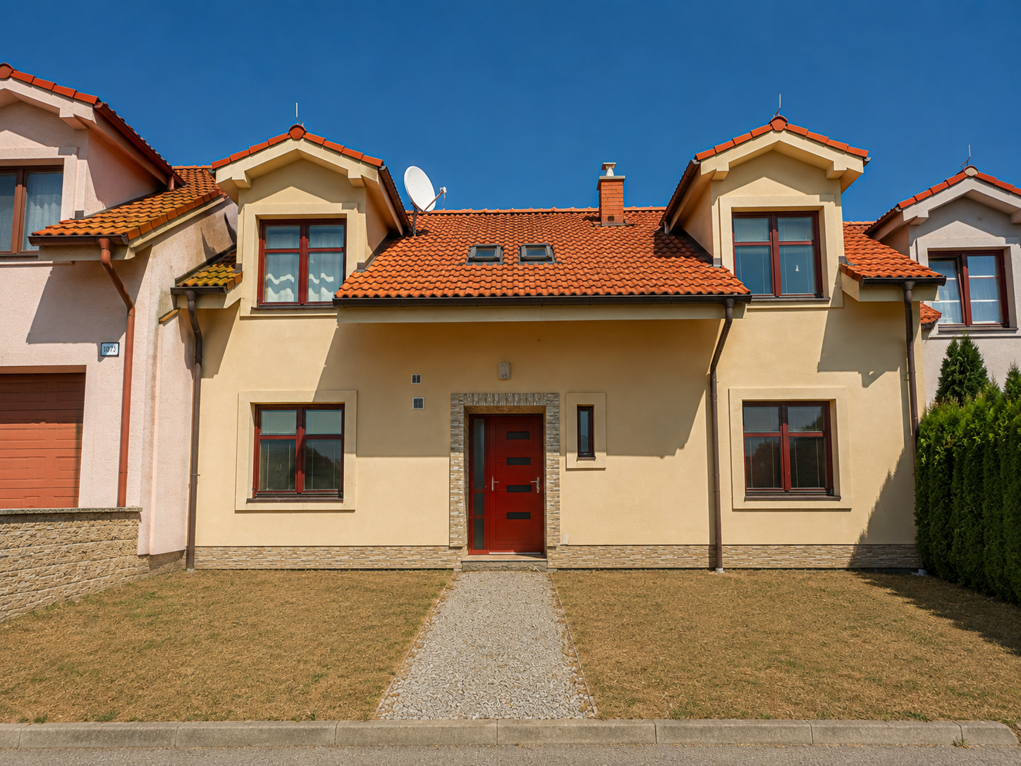 Dvojpodlažný 5 izbový rodinný dom, Košice - Západ