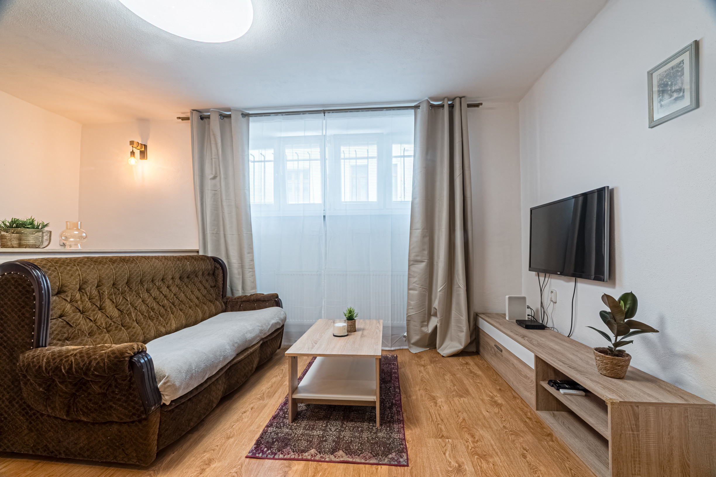 2 izbový byt, Košice - Staré Mesto, Svätoplukova ul.