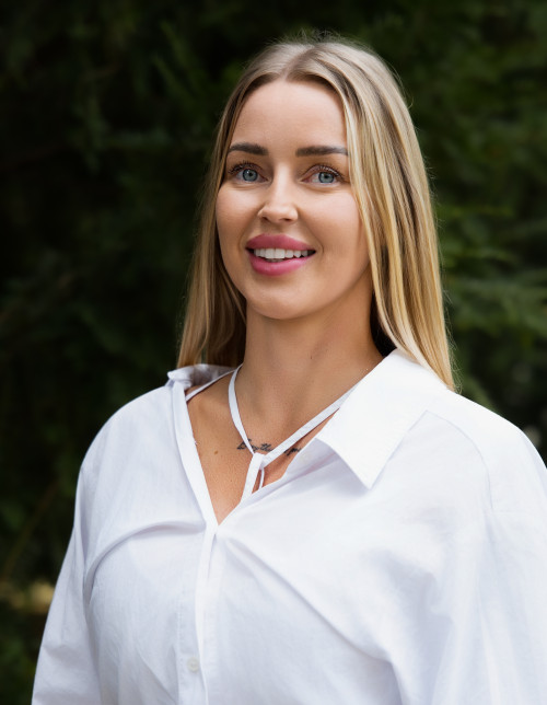  NATÁLIA VISZLAY 