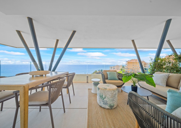 Luxusný apartmán s panoramatickým výhľadom vo Fuengirole