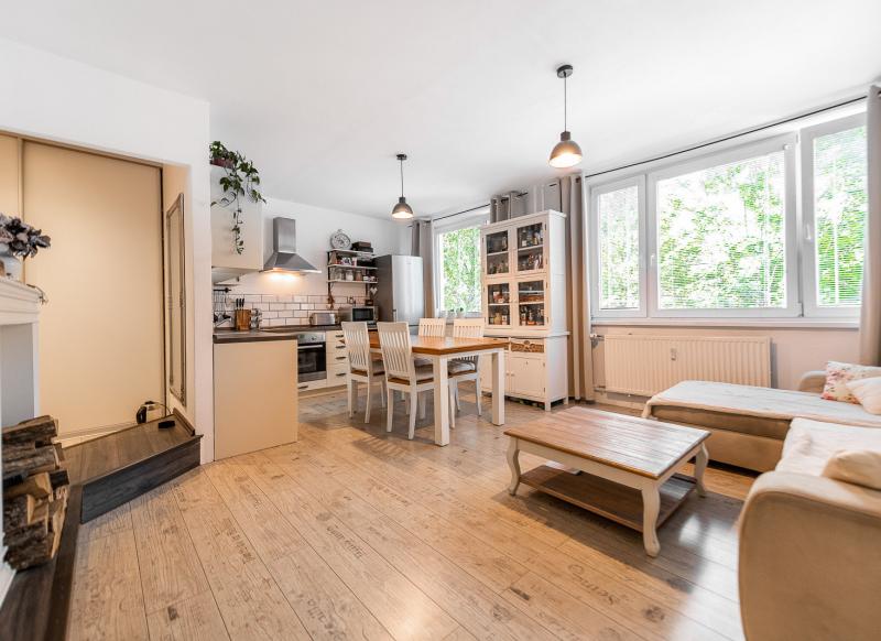 1,5 izbový byt po rekonštrukcií, 42 m2, Košice - Nad jazerom, ul. Jenisejská