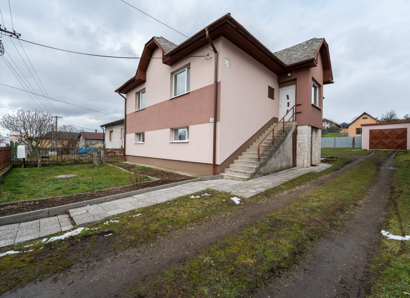 Dvojgeneračný rodinný dom v obci Kráľovce