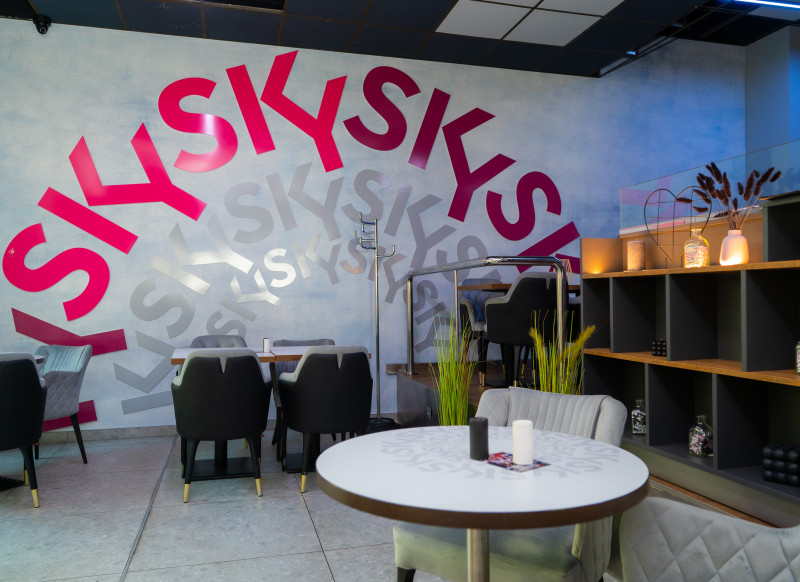 NOVÁ ZNÍŽENÁ CENA! SKY Lounge, Košice - odstúpenie prevádzky