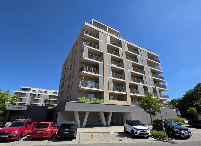 Vonjakšie parkovacie miesto, prenájom, Nová Terasa