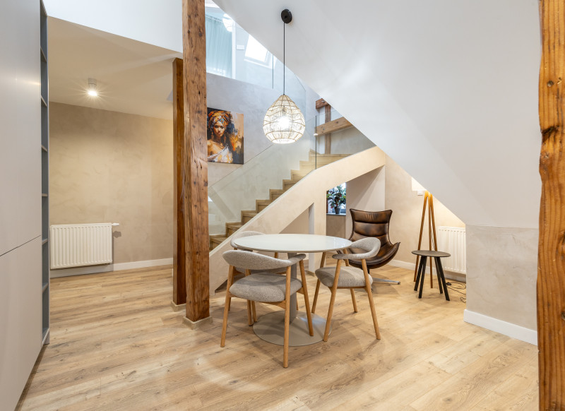 2 izbový mezonet v centre, Tostov Palác