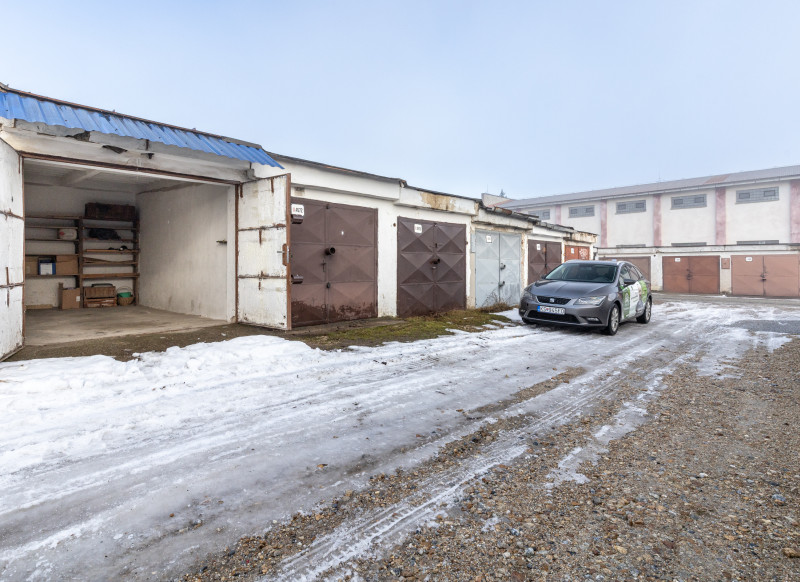 Murovaná garáž, Michalovská ul., Košice - Západ