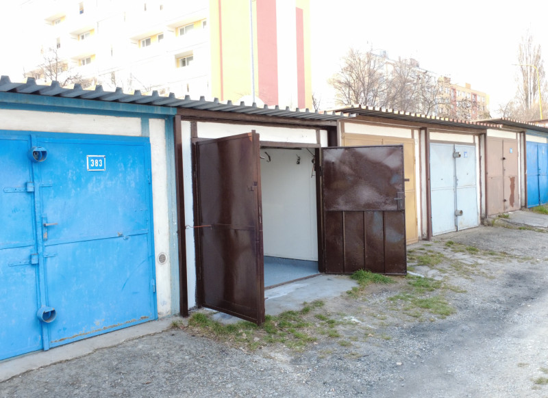 Garáž, Košice - Lingov