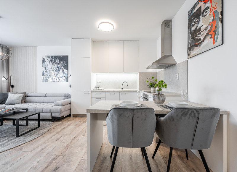 Moderný kompletne zariadený 2 izbový byt - Jantárova ul., Košice
