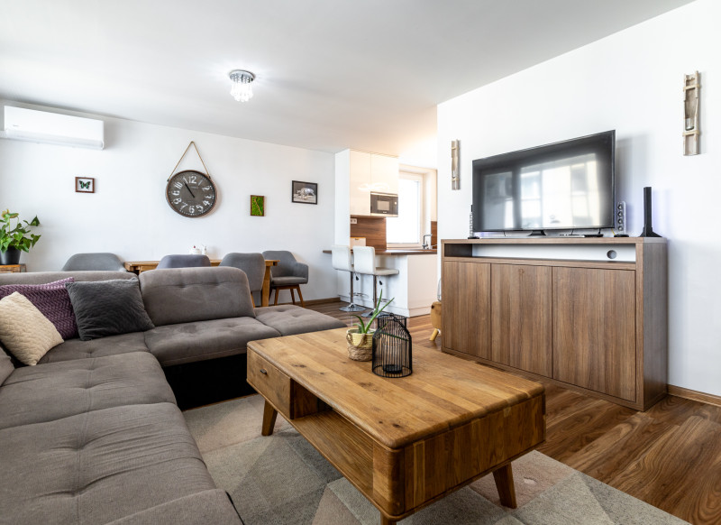 Priestranný 3 izbový byt s loggiou, Kuzmányho - Košice