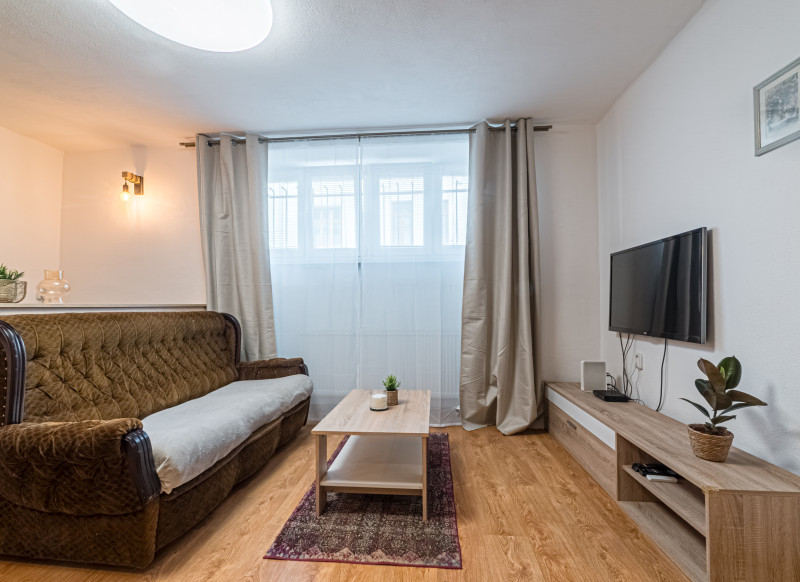 2 izbový byt, Košice - Staré Mesto, Svätoplukova ul.
